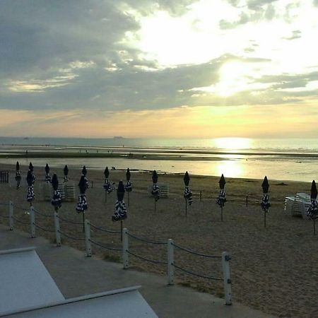 Le Clos Mathilde Cabourg Exterior foto